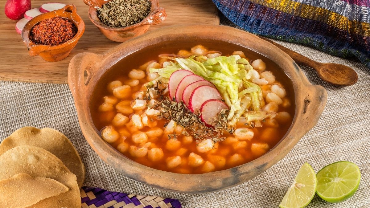 Platillos típicos de Jalisco: la tierra del tequila, la birria y el pozole  Jalisco