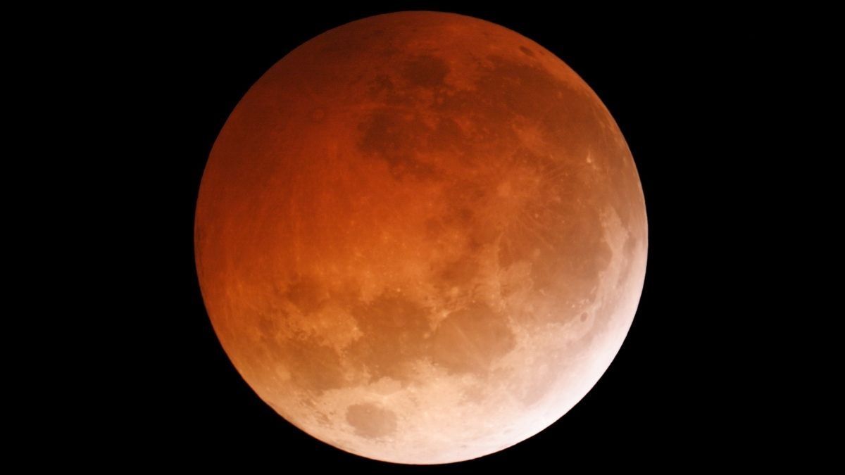 ¿A qué hora es el eclipse lunar de hoy en México? Luna de sangre del 15